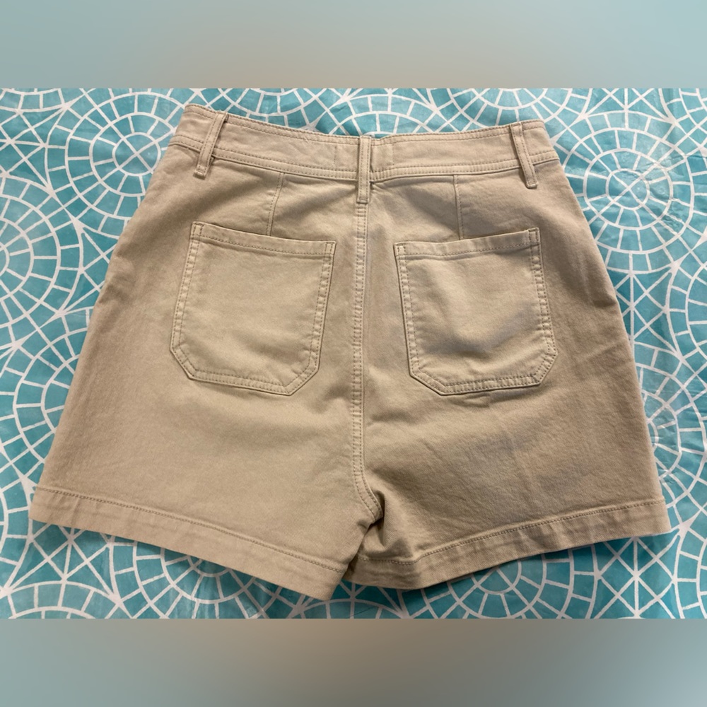 💛TODAY***$15***Loft beige tone four pocket style denim shorts. - Picture 3 of 3